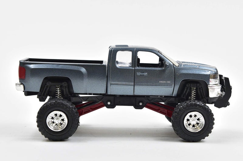 NewRay New Ray Silverado 2500 Hd Die Cast Chevrolet with Suspension 1/32Â° 54526 Blue, male - Image 2